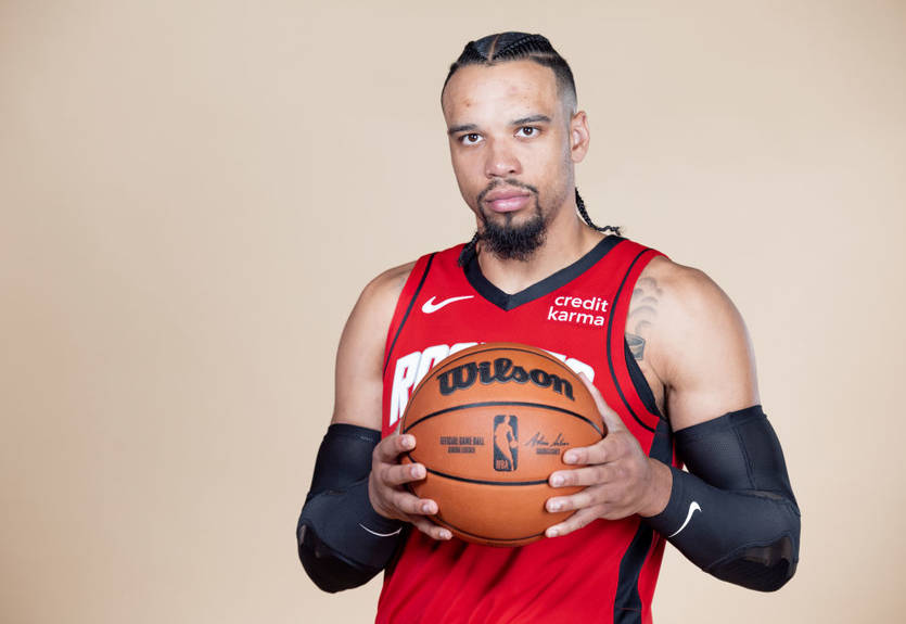 НБА оштрафовала Брукса за удар соперника в пах