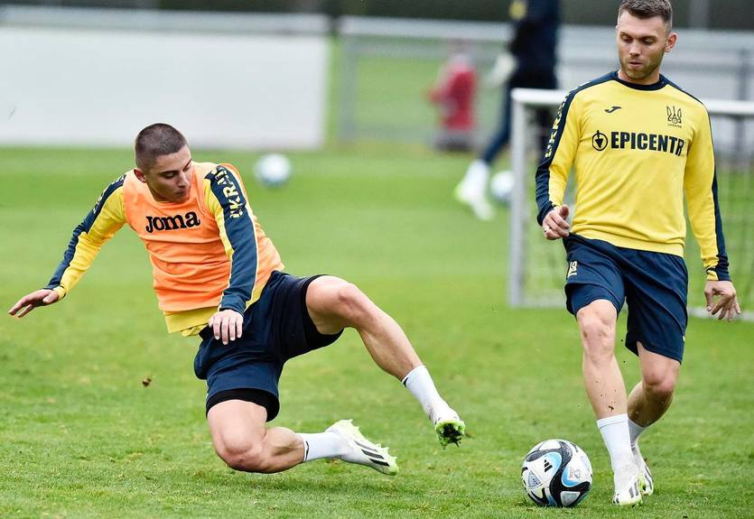 Діти воїнів "Трибуни героїв" та діти-переселенці виведуть гравців України на матч проти Північної Македонії Діти воїнів "Трибуни героїв" та діти-переселенці виведуть гравців України на матч проти Північної Македонії