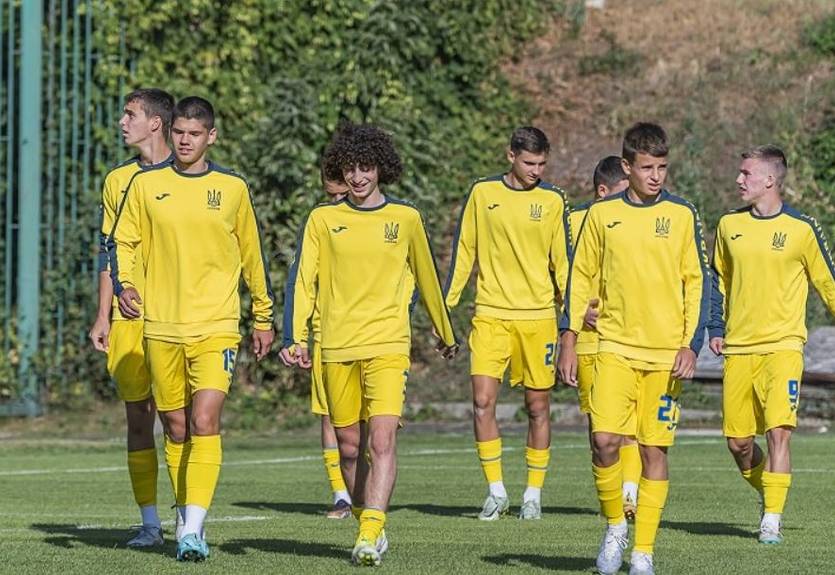 Сборная Украины U-17 избежала поражения от Финляндии на старте отбора к Евро-2024 Сборная Украины U-17 избежала поражения от Финляндии на старте отбора к Евро-2024