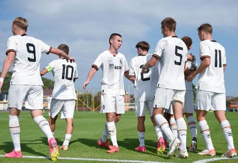 "В россии ему будет безопаснее": отец сбежавшего игрока Шахтера сделал заявление "В россии ему будет безопаснее": отец сбежавшего игрока Шахтера сделал заявление