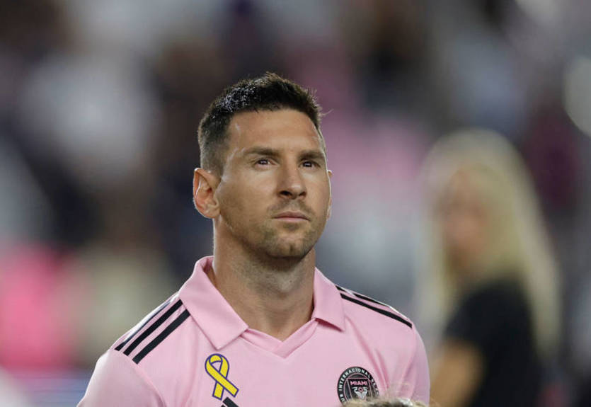 Мессі зворушливо підтримав травмованого Неймара Мессі зворушливо підтримав травмованого Неймара