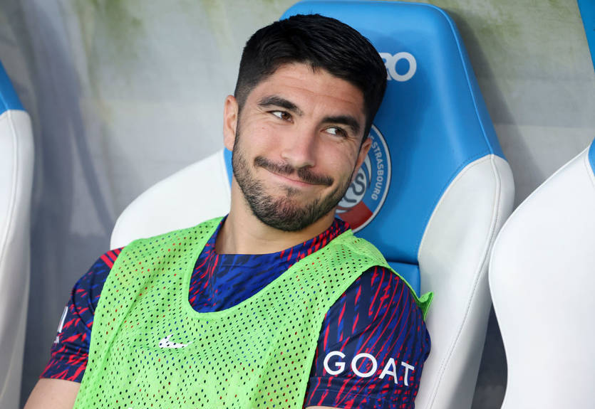 Брайтон Де Дзерби интересуется хавбеком ПСЖ