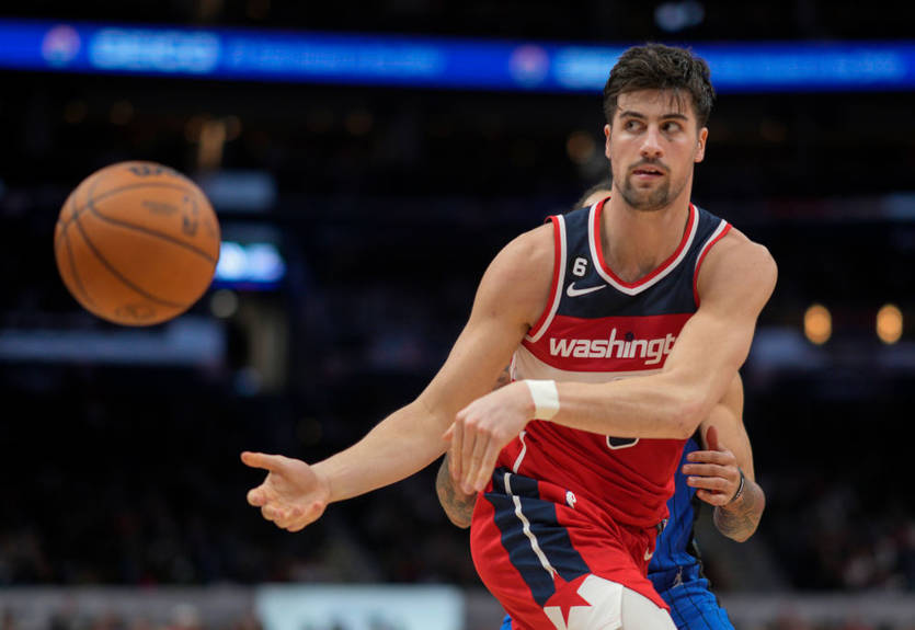 Сразу три клуба НБА дали многомиллионные продления своим игрокам