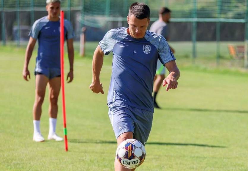 "Он может нам помочь": тренер Клужа оценил форму Коноплянки