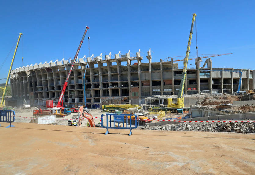 Ще один важіль: Барселона взялася за продаж старих сидінь Камп Ноу