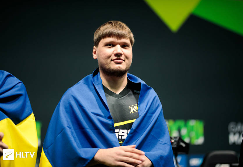 S1mple рассматривает возможность ухода из NaVi, клуб уже определился с заменой