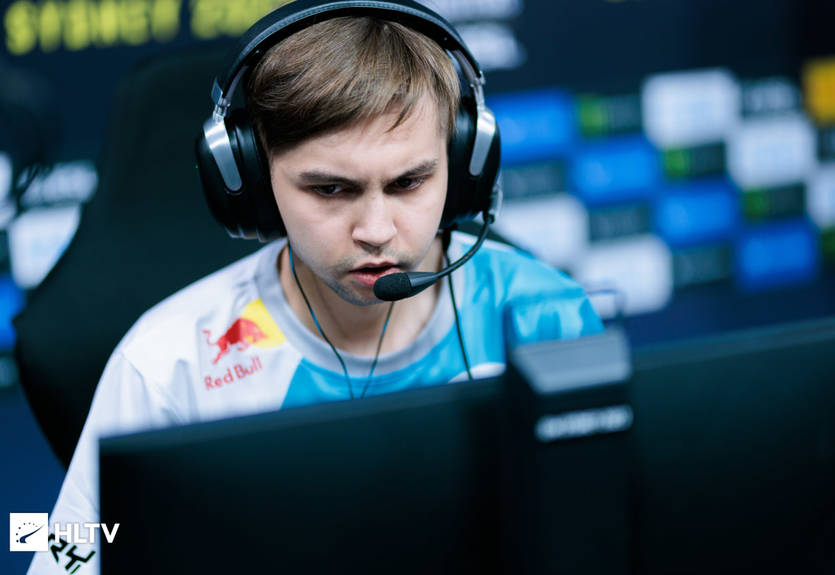 Освободил место для S1mple? Один из лучших снайперов CS покинул российскую команду