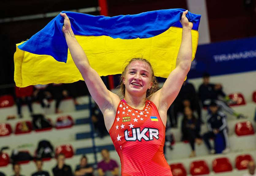 Українка відмовилася від фото з росіянкою-"нейтралкою" після перемоги на чемпіонаті світу з боротьби Українка відмовилася від фото з росіянкою-"нейтралкою" після перемоги на чемпіонаті світу з боротьби