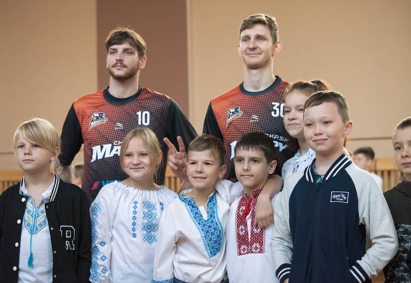 Гравці Черкаських Мавп провели майстер-клас для школярів