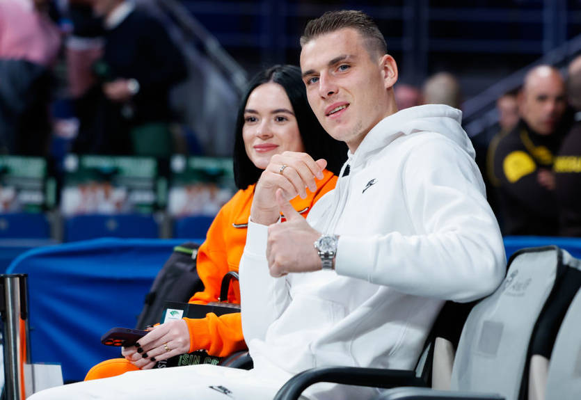 Репетиція вдалася: Лунін із гравцями Реалу відвідали баскетбольне Ель-Класіко