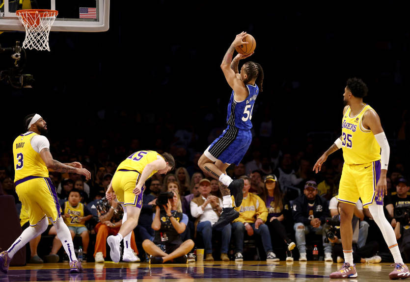 НБА: Михайлюк дебютував за Бостон, Портленд сенсаційно переміг Торонто