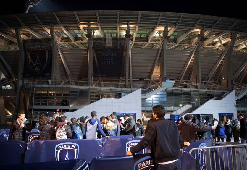 Французский клуб будет пускать болельщиков на матчи бесплатно до конца сезона