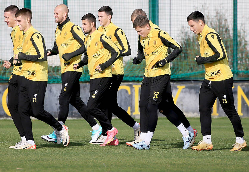 Рух - Оболонь: онлайн-трансляція матчу чемпіонату України