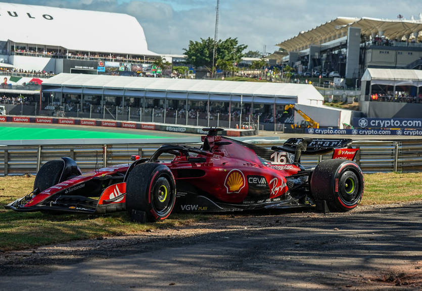 Феррарі пояснила, що спричинило катастрофу Леклера на Гран-прі Бразилії