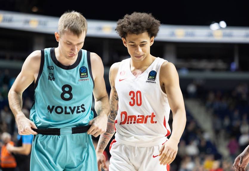 Прометей зазнав поразки від Вулвз у рамках Єврокубку