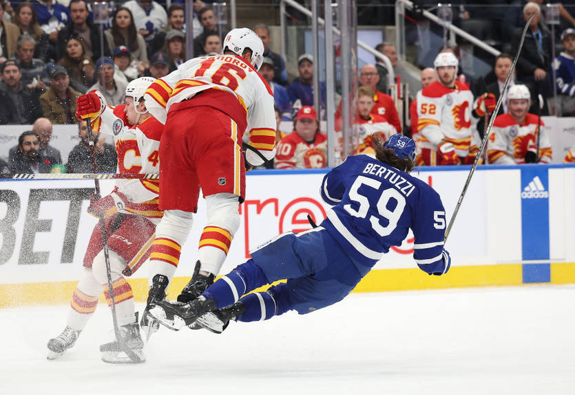 НХЛ: Вегас розбив Сан-Хосе, Калгарі по буллітах програв Торонто НХЛ: Вегас розбив Сан-Хосе, Калгарі по буллітах програв Торонто