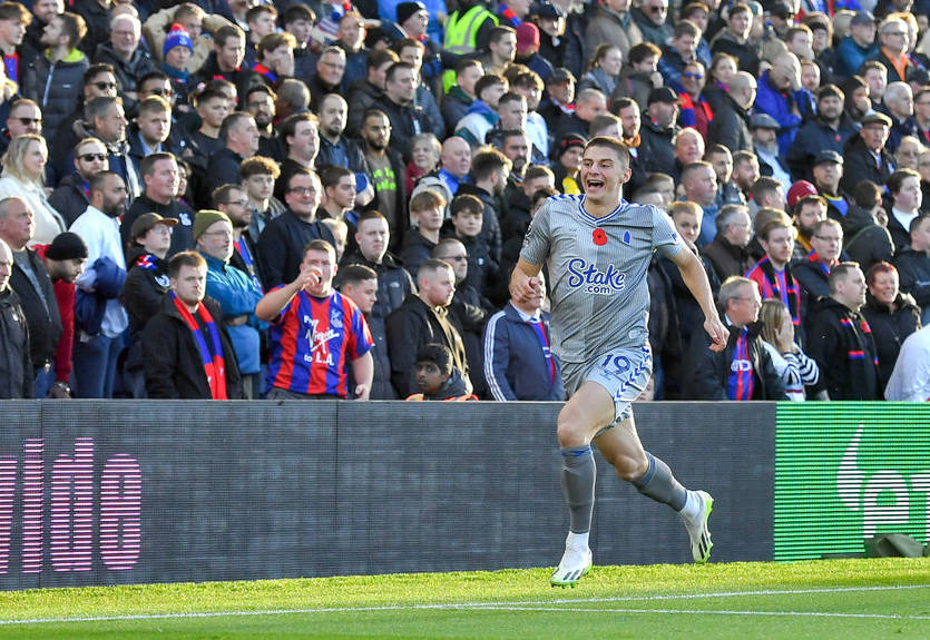 Миколенко - найкращий футболіст Евертона в матчі проти Кристал Пелас