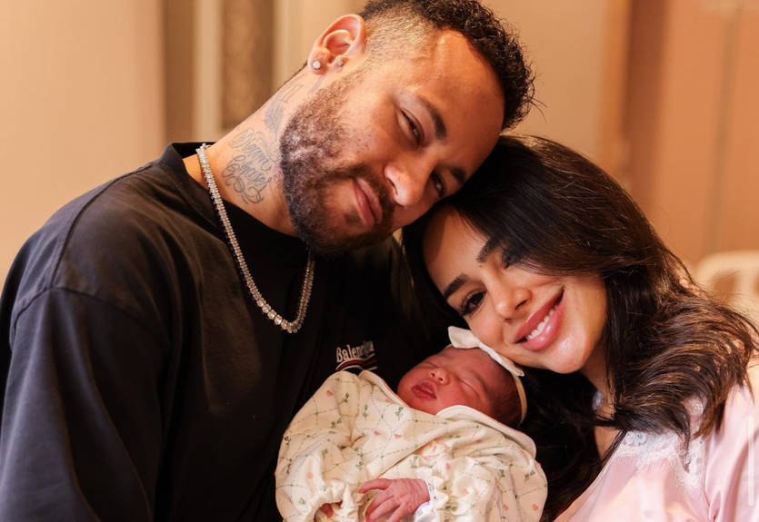 Неймар опубликовал в соцсетях милое фото с новорожденным сыном