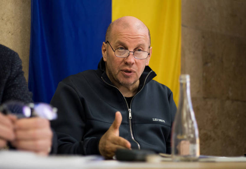 Президент ФБУ просить Прем'єр-міністра України повернути вболівальників на арени Президент ФБУ просить Прем'єр-міністра України повернути вболівальників на арени