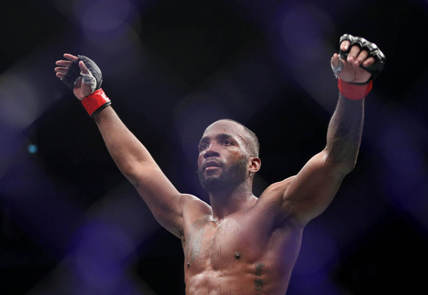 Чемпіон UFC у напівсередній вазі готується до зміни дивізіону