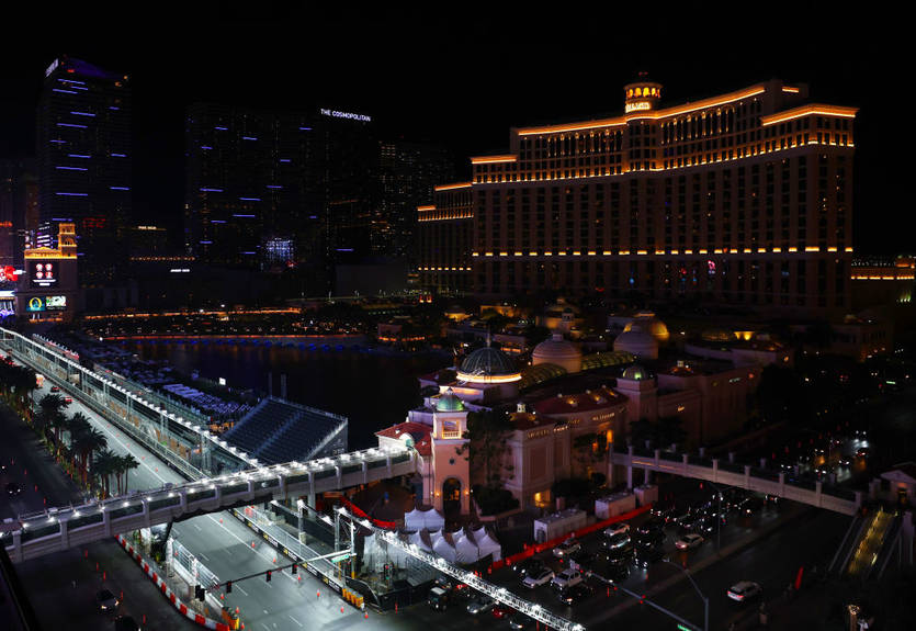 Привет, Лас-Вегас: пять трасс, которые недавно появились (и пропали) в календаре Формулы 1 Привет, Лас-Вегас: пять трасс, которые недавно появились (и пропали) в календаре Формулы 1