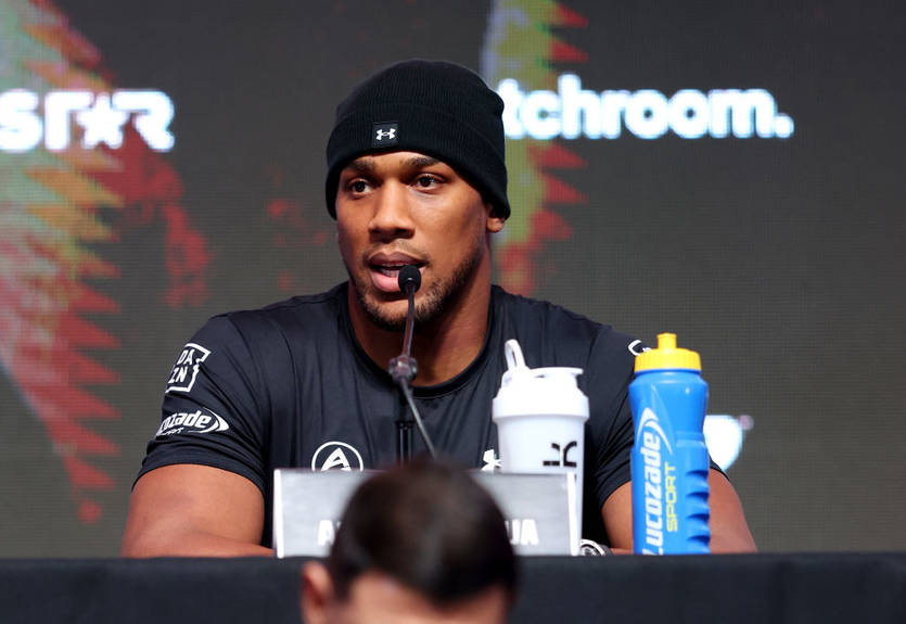 "Я стану трехкратным чемпионом": Джошуа отреагировал на дерзкое заявление Валлина