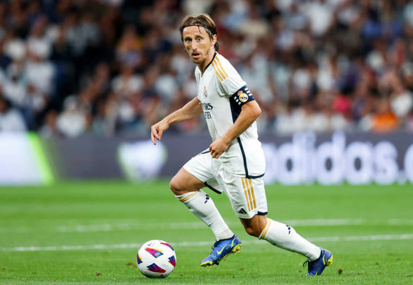 Агент Модрича прокомментировал возможный уход хавбека из Реала