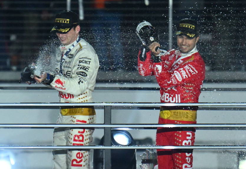 Ред Булл побив рекорд Мерседес за кількістю командних перемог за сезон