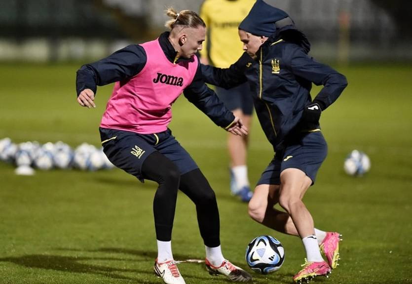 Таловеров: Хотим, чтобы трибуны Бай-Арены были сине-желтыми. Уверен, что так и будет Таловеров: Хотим, чтобы трибуны Бай-Арены были сине-желтыми. Уверен, что так и будет