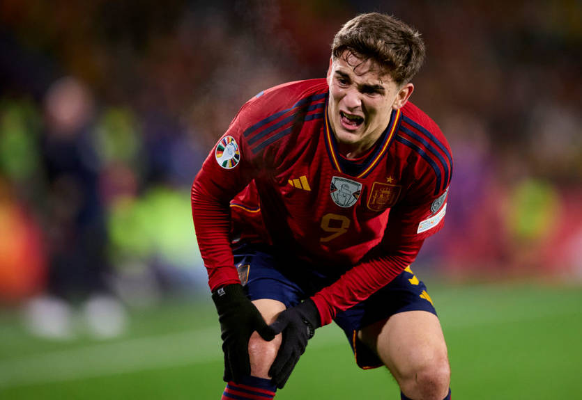 Барселона раздражена тем, что Гави получил травму в матче за сборную Барселона раздражена тем, что Гави получил травму в матче за сборную