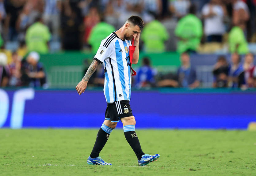 Месси получил травму в матче с Бразилией Месси получил травму в матче с Бразилией