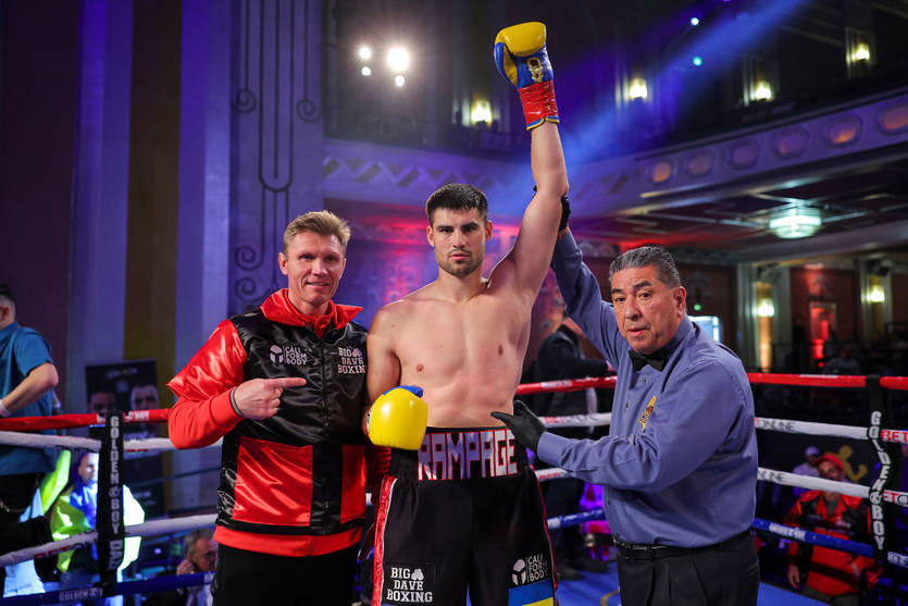 Новицький здобув чергову дострокову перемогу / Getty Images