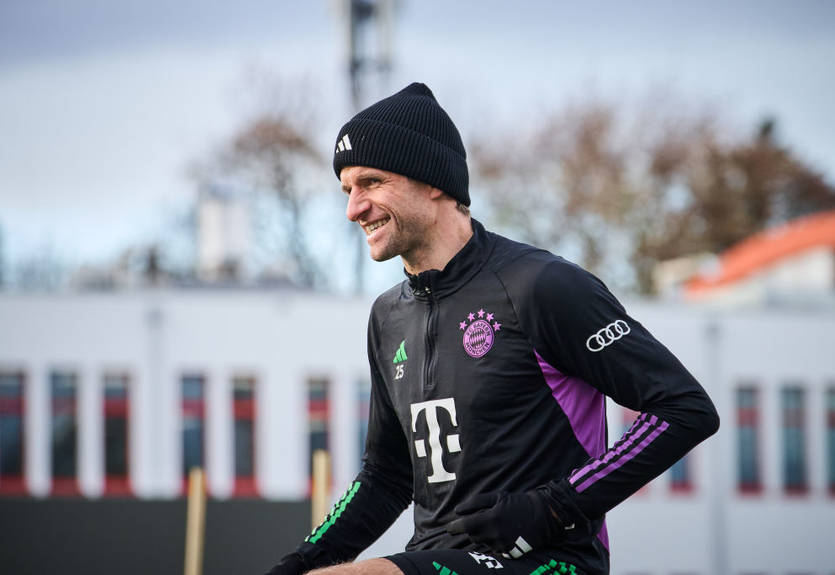 Спортдир Баварии прокомментировал продление контракта с одной из легенд клуба