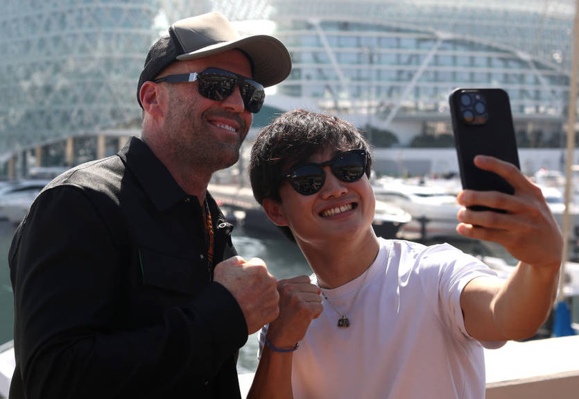 "Езди быстро, брат": "автор" известных цитат из Голливуда поддержал Цуноду