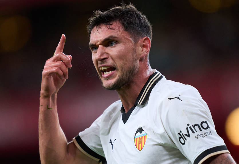 "Очікуємо покращення": Тренер Валенсії розповів про труднощі адаптації Яремчука "Очікуємо покращення": Тренер Валенсії розповів про труднощі адаптації Яремчука