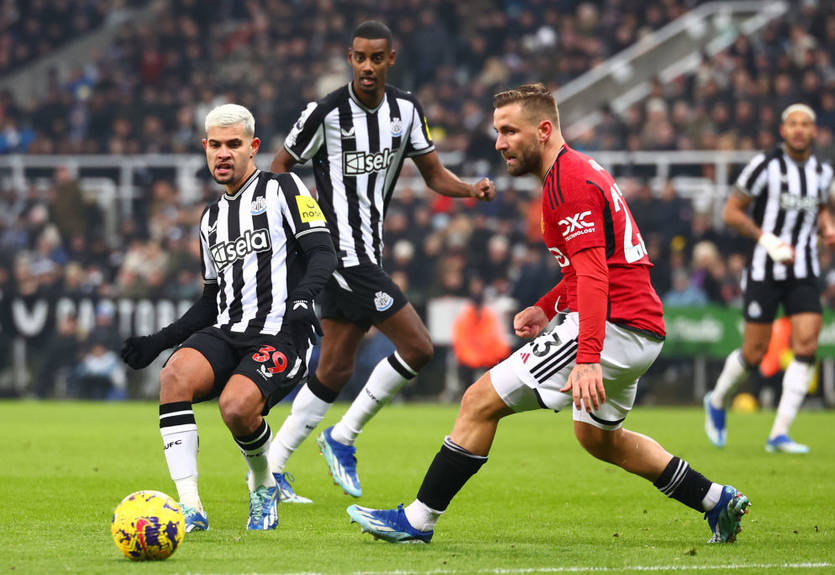 Ньюкасл упевнено обіграв МЮ на своєму полі Ньюкасл упевнено обіграв МЮ на своєму полі