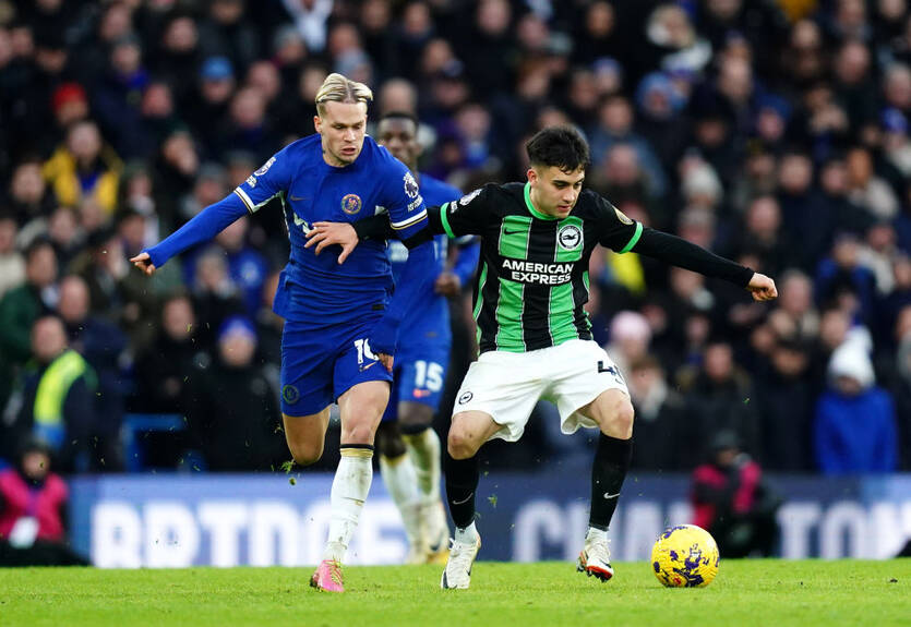 Мудрик заробив пенальті, а Челсі витримав натиск Брайтона, граючи в меншості