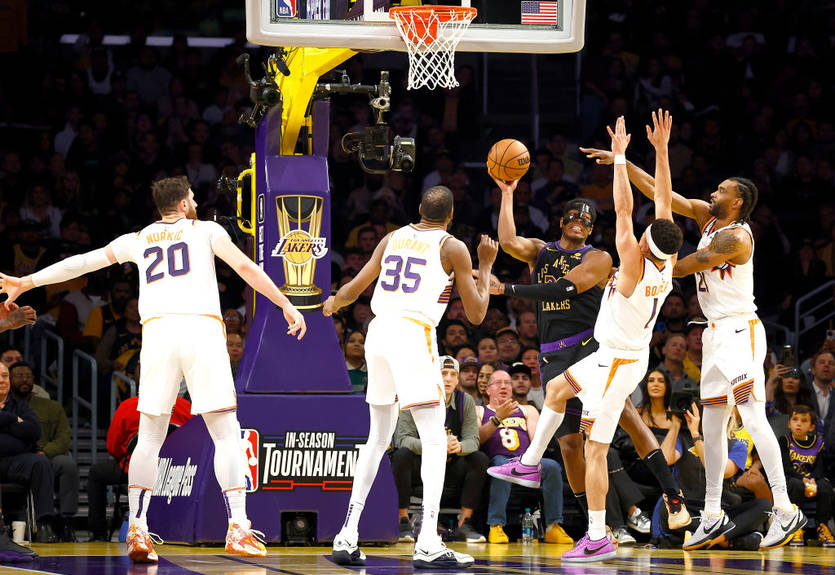 Внутрішньосезонний турнір НБА: Лейкерс встояв у грі з Фініксом, Мілуокі знищив Нью-Йорк