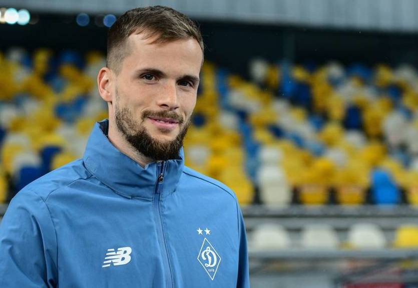 Захисник Динамо не має наміру повертатися в Україну