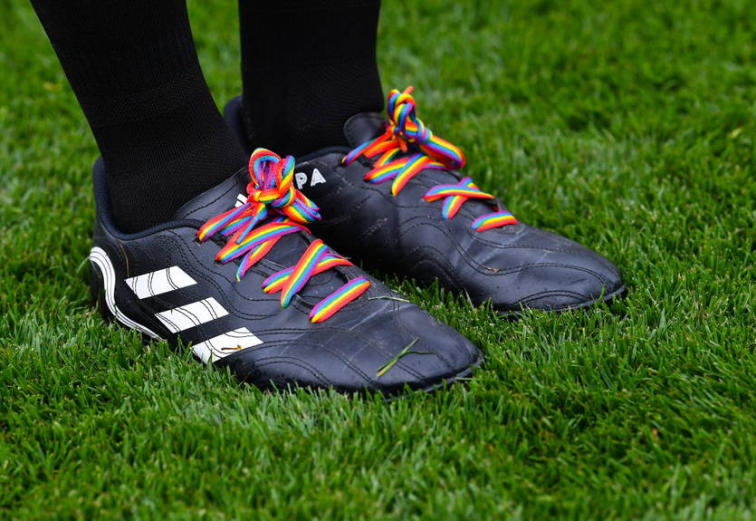 В Великобритании хотят убрать трансгендеров из женского футбола