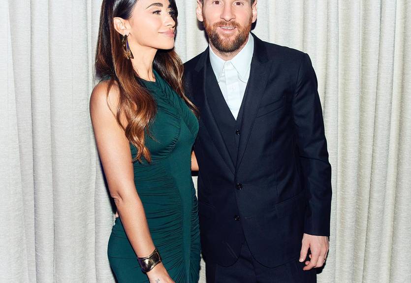 Удивила имиджем джинс: супруга Месси встретилась с Викторией Бекхэм на мероприятии Vogue