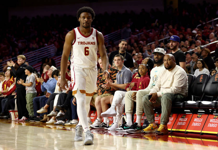 Син ЛеБрона дебютував у NCAA і одразу ж допоміг встановити рекорд