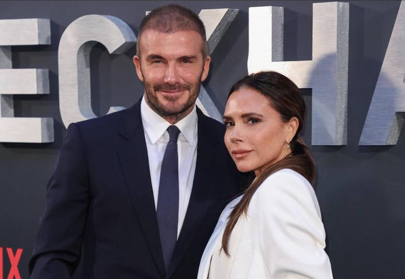 Мастера вызывали? Виктория Бекхэм показала, как Дэвид чинит в трусах телевизор