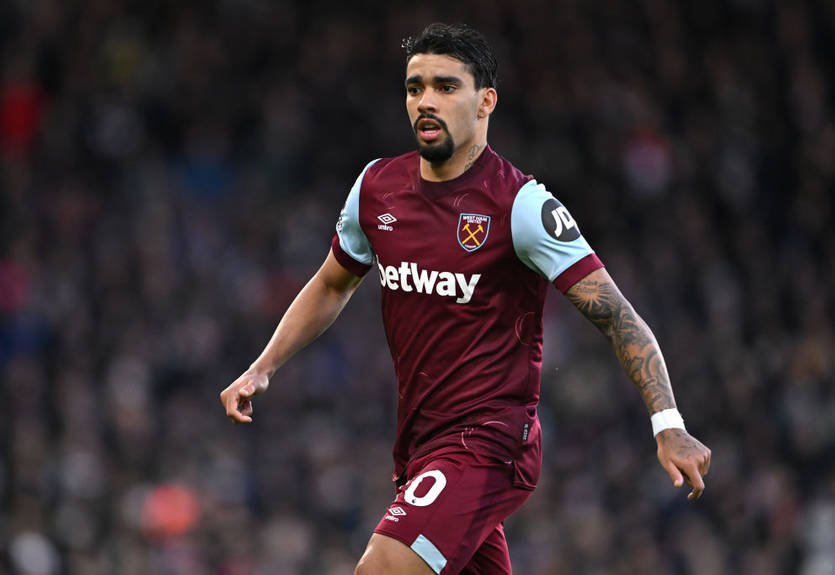 Хавбек середняка АПЛ повторив досягнення легенди Ліверпуля