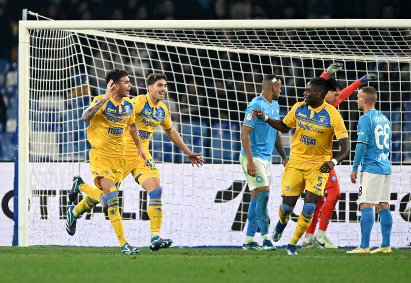 Фрозиноне сенсационно выбил Наполи из Кубка Италии