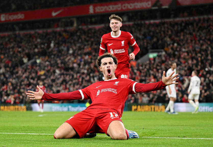 Ливерпуль стал последним полуфиналистом Кубка Лиги, уверенно разгромив Вест Хэм