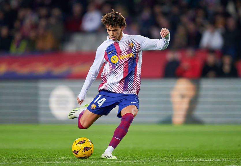 Камень преткновения: В Барселоне споры из-за вопроса о выкупе Феликса Камень преткновения: В Барселоне споры из-за вопроса о выкупе Феликса