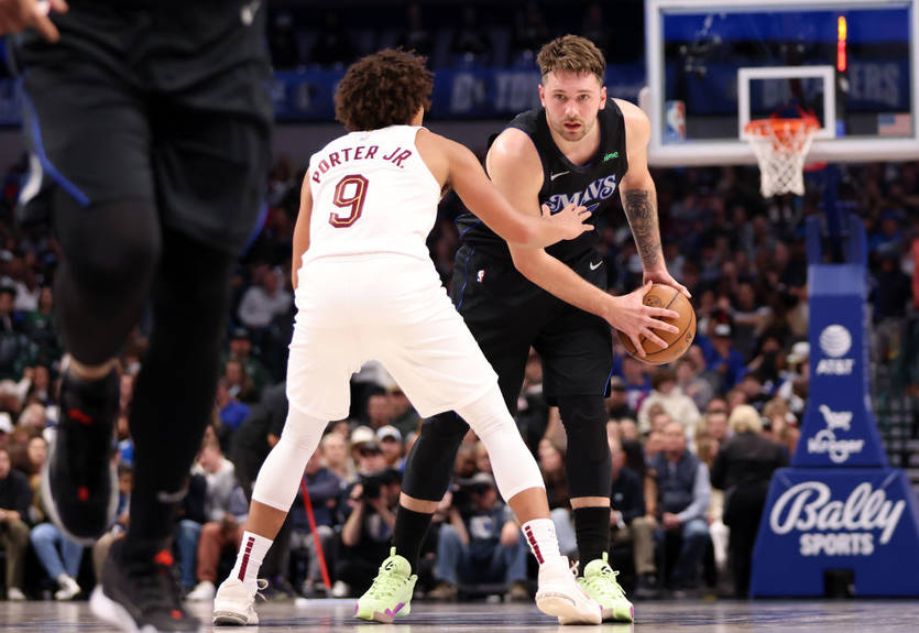 НБА: Даллас упустив 20-очкову перевагу над Клівлендом, Фінікс обіграв Х'юстон