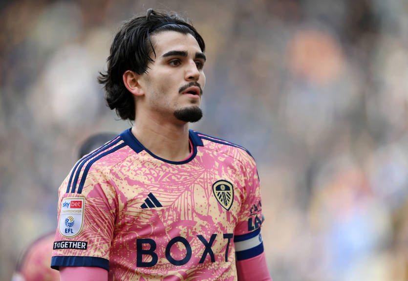 ПСЖ хочет подписать защитника из второго английского дивизиона ПСЖ хочет подписать защитника из второго английского дивизиона