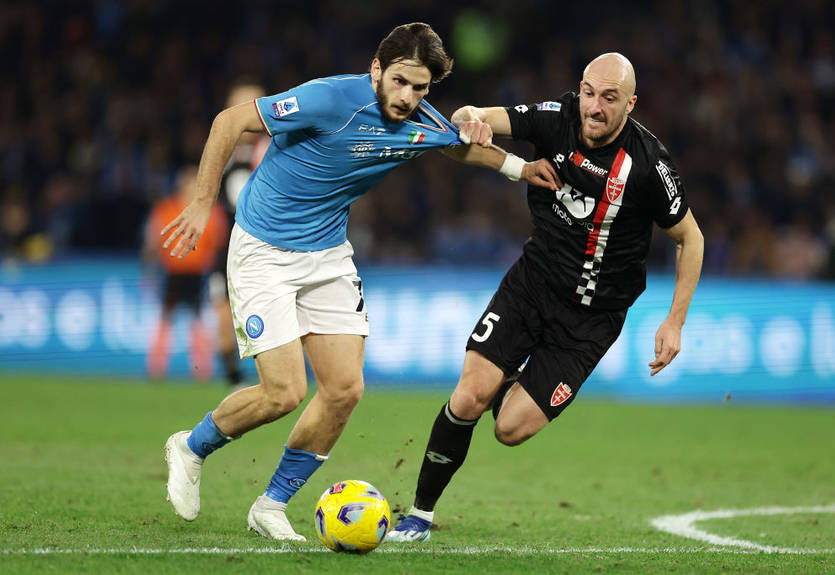 Наполи не сумел обыграть на своем поле Монцу